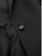 Veste blazer cintrée en crêpe noir à élégants boutons gravés Prix boutique 1100€ Taille 38