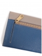 Portefeuille ENVELOPPE à rabat en cuir bleu, rose et gris beige Px boutique 350€