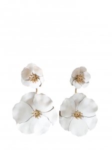 Boucles d'oreille fleurs pétales blanc et coeur laiton doré
