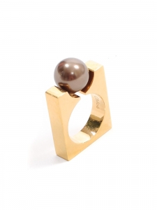 DARCEY gold-tone brass ring with hazelnut grey pearl Retail price €288 Size 52