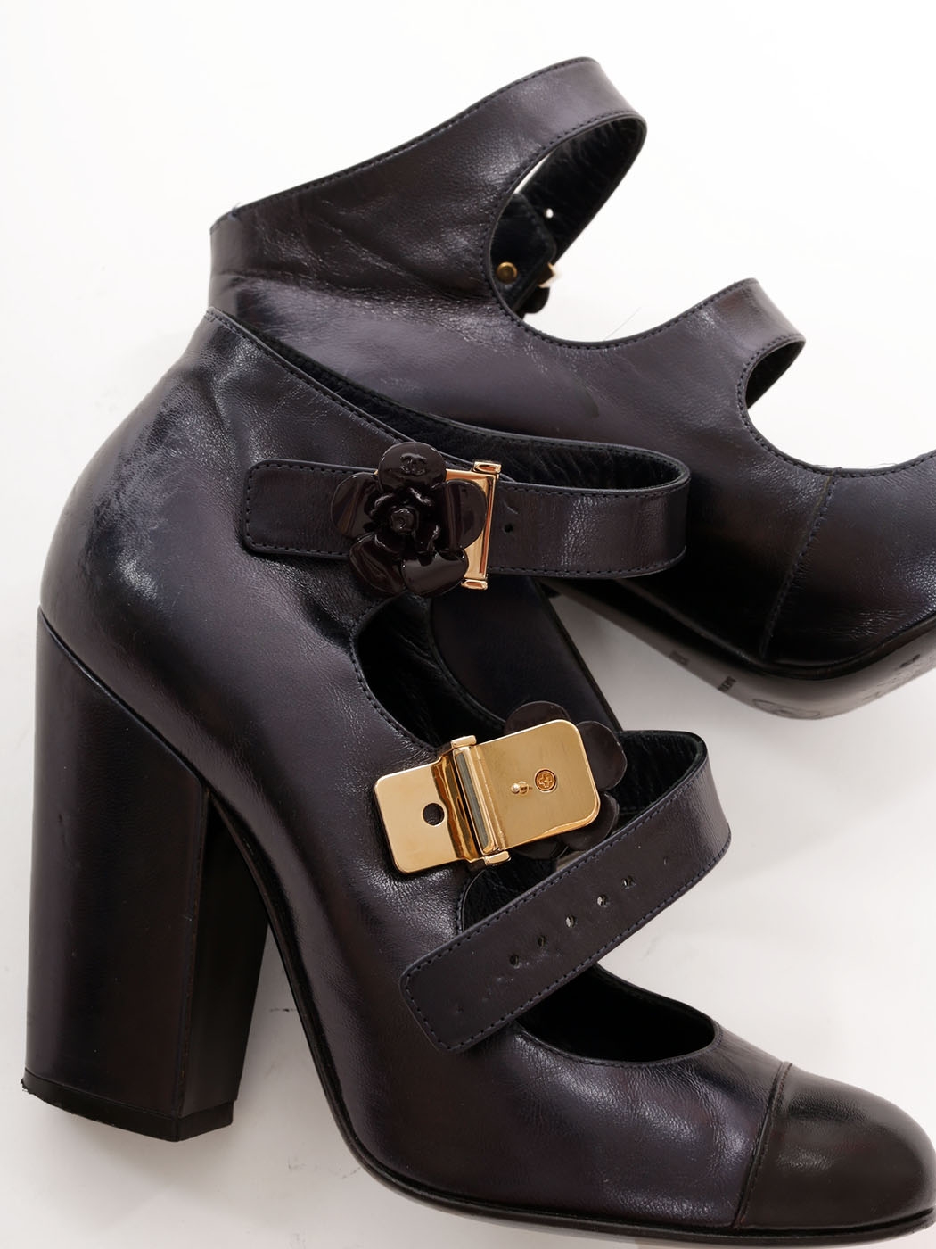 Boutique CHANEL Black square toe and beige leather heel ankle boots Retail  price €1300 Size 37