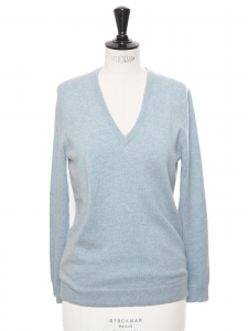 V-neck light blue cashmere sweater Retail price €240 Size M