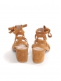 Sandales lacées à petit talon bride cheville en suède camel Px boutique 620€ Taille 36.5