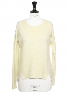 Light yellow cashmere wool and silk round neck sweater Retail price €700 Size 36/38