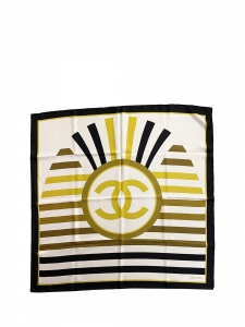 Foulard carré de soie imprimé rayures soleil jaune bronze et bleu nuit Prix boutique 450€