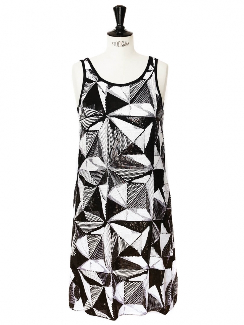 Robe de soirée brodée de sequins motifs géométriques noirs et blancs Px boutique 3000€ Taille 38