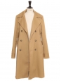 Manteau trench en coton beige camel rainuré et boutons écaille Prix boutique 540€ Taille 38
