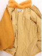 Manteau ceinturé en drap de laine et fourrure jaune orangé Prix boutique 6000€ Taille 40