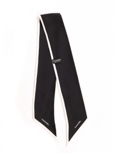 Foulard de tête slim bandeau en twill de soie noir et crème Prix boutique 270€