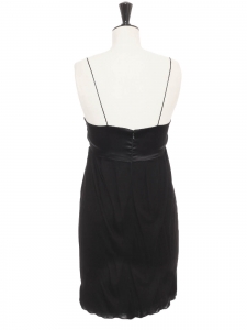 Mini robe en soie noire et satin à fines bretelles Prix boutique 800€ Taille 36