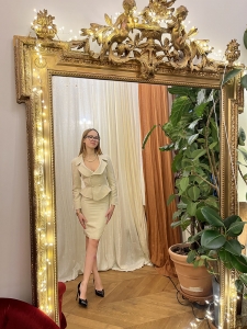 Beige silk suit with skirt and blazer jacket Size XXS